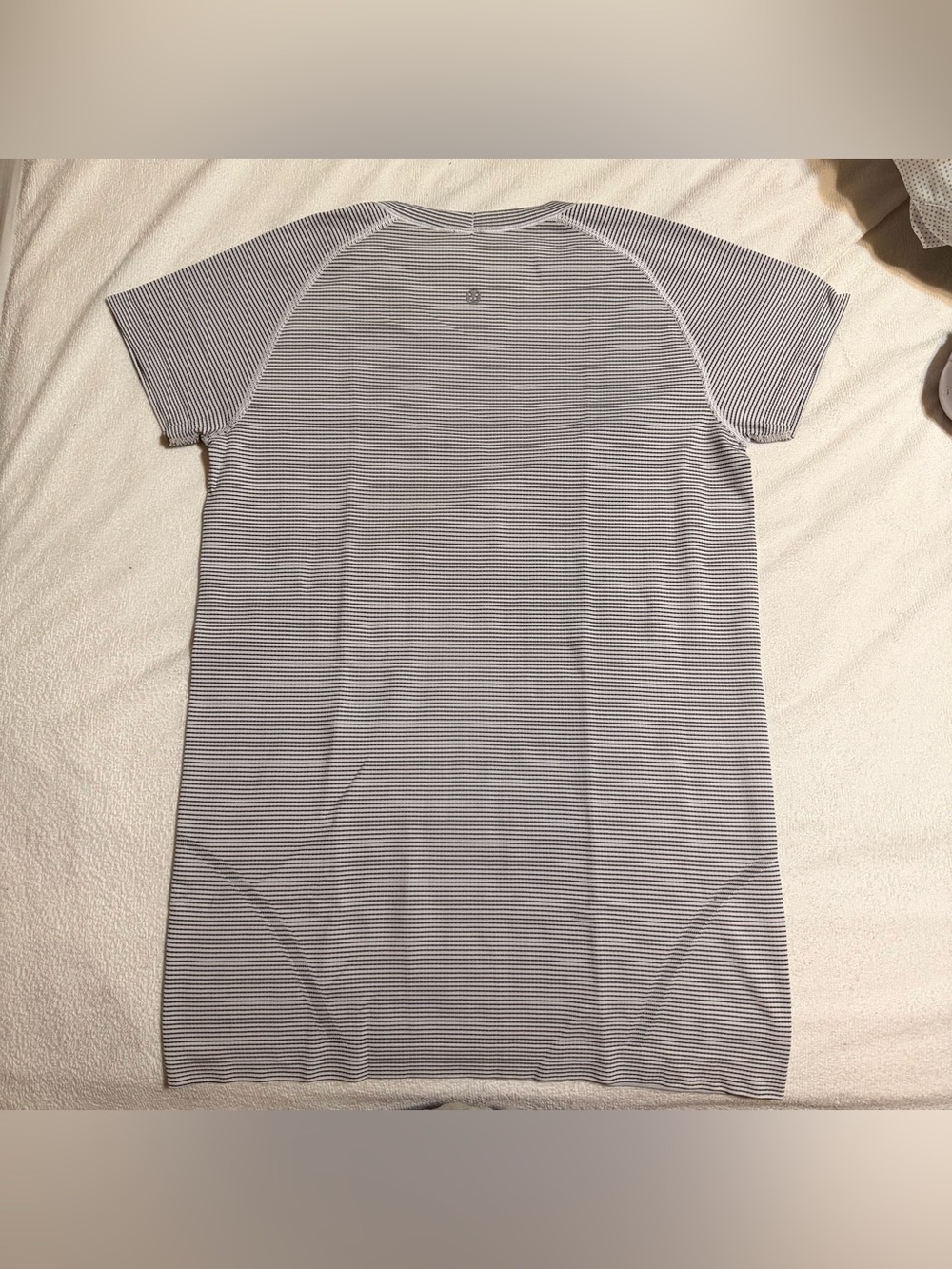 lululemon swiftly tee size 10